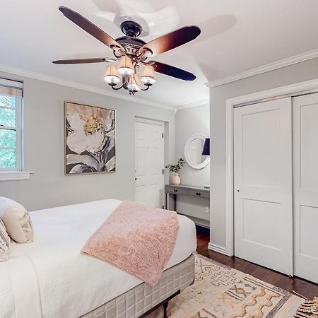 The Saint Apartment Fayetteville Ngoại thất bức ảnh