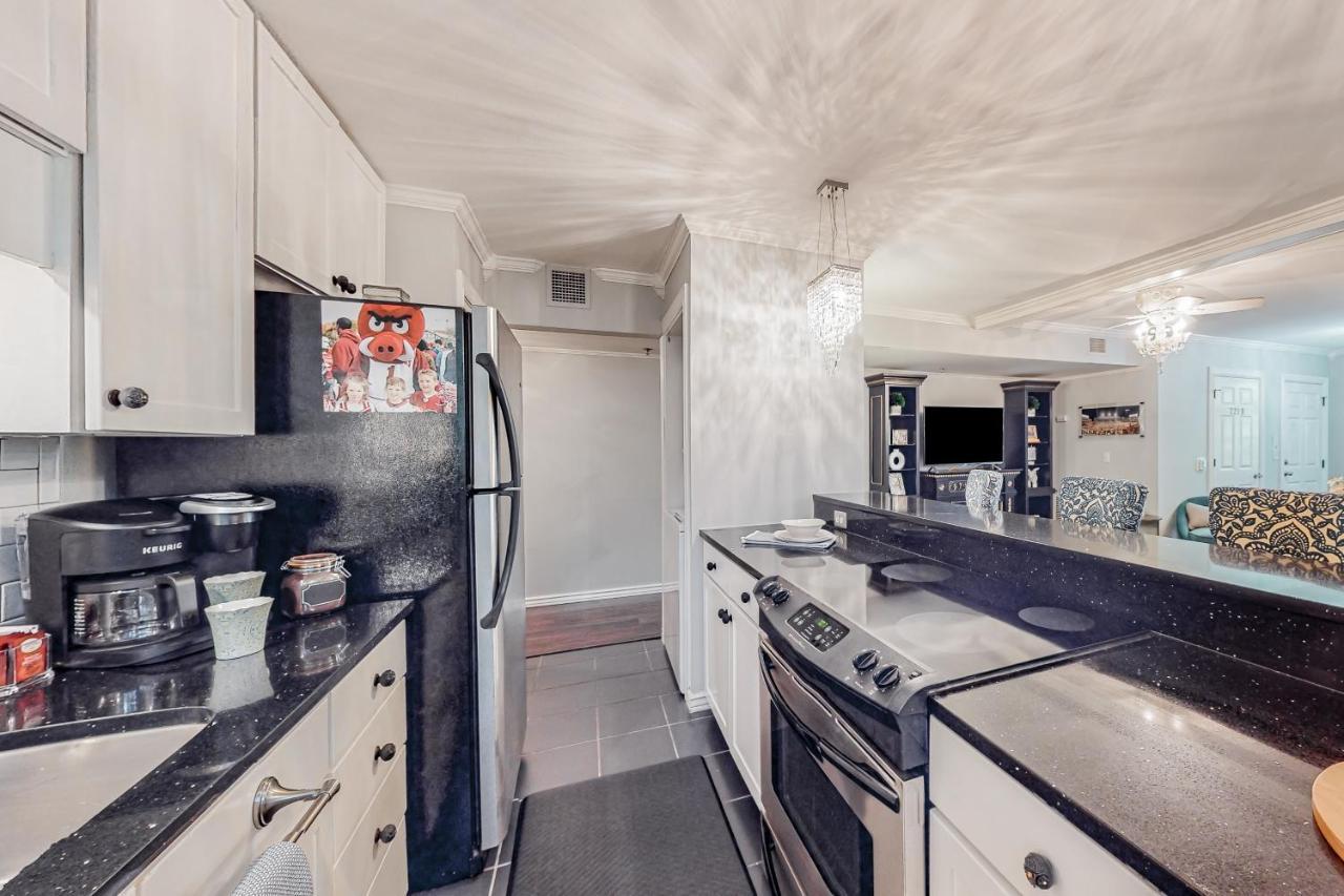 The Saint Apartment Fayetteville Ngoại thất bức ảnh